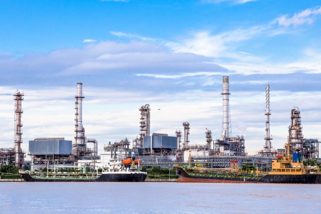 oil-industry-refinery-factory_11358-464.jpg